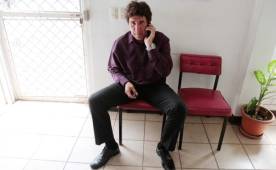 Héctor Vargas esperando el momento de ingresar y brindar su declaración ante la Comisión de Disciplina. Fotos Juan Salgado.