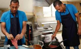 Rafael Zúniga demostró sus dotes culinarios esta semana en una imperdible edición del Reto Con Jenny.