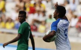 El delantero Choco Lozano fue el goleador de Honduras en los Juegos Olímpicos de Río y se muestra triste por no haber conquistado la medalla. Foto Juan Salgado