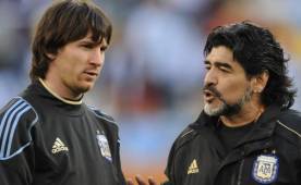 Diego Maradona fue entrenador de Messi en la eliminatoria y Mundial 2010.