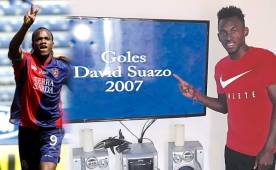 Elis ahora tiene un nuevo pasatiempo, aprenderá de las anotaciones de David Suazo, un regalo de Chelato Uclés.