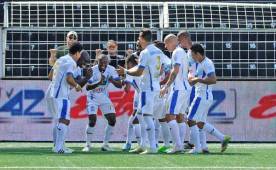 Pérez Zeledón es guiado dentro del campo por el exgoleador del Marathón, Erick Scott y dirigido técnicamente por Mauricio Wright. (FOTO: La Nación)