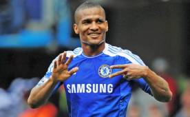 Florent Malouda actualmente juega con el Metz de Francia. (FOTO: Jugando con el Chelsea)