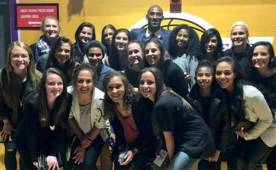 Kobe Bryant quiere ser un apoyo para las mujeres que se dedican al fútbol en todo el mundo.