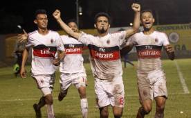 Los jugadores del Discua Nicolás celebran la clasificación a la Liga de Ascenso donde ahora se codearán con equipos de mayor calidad. Foto Neptalí Romero