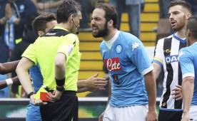 Gonzalo Higuaín ha sido sancionado con cuatro jornadas por sus reiteradas contra el árbitro en el partido ante Udinese.