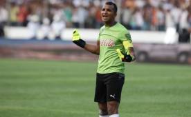 Donis Escober se convirtió en el héroe del título del Olimpia, realizó dos tapadas que significan claves. Foto DIEZ