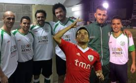 En este momento, Javier Saviola no tiene club y disfruta de unas vacaciones.