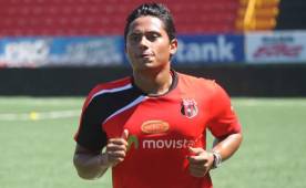 Ramón Núñez no ha tenido un buen paso por el Alajuelense. Desde su llegada no ha logrado ser titular.