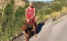 Lionel Messi con su perro 'Hulk', y el paseo del domingo.