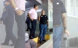 Jorge Luis Pinto observa el juego Panamá-El Salvador en el estadio Maracaná. (FOTO: Cortesía)