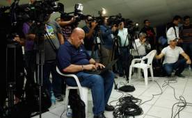 Así estuvo la conferencia de prensa este lunes en el estadio Olímpico, mucha prensa internacional.