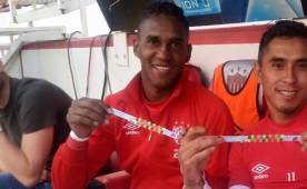 El catracho Brayan Beckeles busca el ascenso y el campeonato de la Copa MX. Foto cortesía club Necaxa.