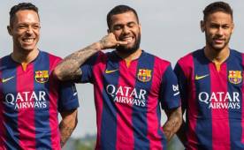 Dani Alves forma parte del Barcelona desde 2008 y estaría dispuesto a seguir si le presentan una propuesta.