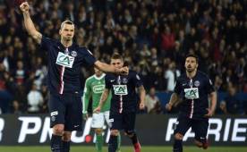 Zlatan Ibrahimovic fue la gran figura del triunfo del París Saint Germain. (AFP)
