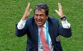 Jorge Luis Pinto es apasionado en el banquillo y el miércoles en el Olímpico los jugadores de Honduras lo confirmarán. Foto AFP