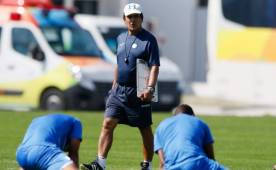 Pinto dirigiendo la práctica de esta mañana con la Selección de Honduras. Foto Juan Salgado, enviado especial.