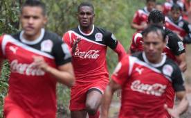 Olimpia perdió a Roger Rojas que se fue a Emiratos Árabes y ahora podría quedarse sin lateral derecho. Foto Archivo DIEZ