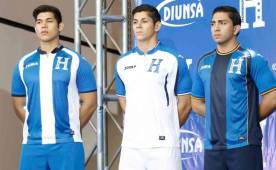 Estos son los tres nuevos diseños que presentó Diunsa este miércoles y que la Selección de Honduras estrenará ante Canadá. FOTOS: Delmer Martínez