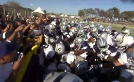 Los jugadores de Cowboys y Raiders armaron tremenda bronca durante entrenamiento amistoso el martes. Foto @dallascowboys