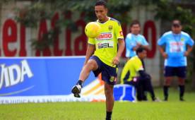 Daniel Tejeda se quedó sin club en el presente torneo y alega que Real España rescindió contrato sin él haber firmado un documento.