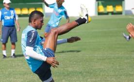 Carlo Costly sintió una sobrecarga muscular, pero su condición es estable.