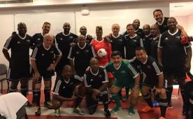 Rodolfo Villalobos (a la derecha de Maradona) disfrutó del emocionante juego con altos cargos de la FIFA y ex estrellas del fútbol mundial. (Foto: Redes sociales Rodolfo Villalobos)