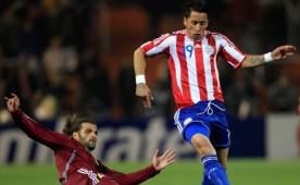 Barrios en un partido con Paraguay en las eliminatorias rumbo al Mundial 2010.