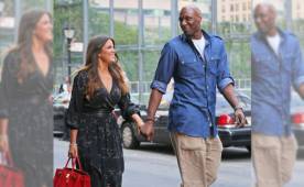 Lamar y Khloé Kardashian siguen casados, debido a que no se hiciera el trámite final de los papeles de divorcio.