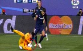 Esta fue la acción que el Atlético pidió como penal por mano de Gerard Piqué.