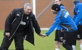 Ally McCoist se mostró impactado por la muerte de Arnold Peralta. Foto RangersFC