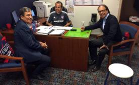 Jorge Luis Pinto se reunió este lunes con su compatriota Óscar Pareja, técnico del FC Dallas donde milita Maynor Figueroa. Foto Twitter