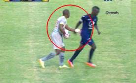 Luis 'Buba' López y Rubilio Castillo emularon la polémica jugada de Júnior Morales y Henry Martínez en Tocoa, no recibieron ni amarilla.