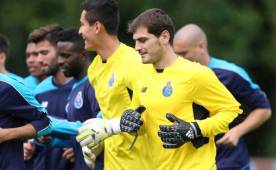 Iker Casillas juega para el Oporto y desde Portugal demandará a Bankia.