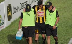 El jugador sufrió un problema de rodilla frente a Real Sociedad. Foto Javier Rosales