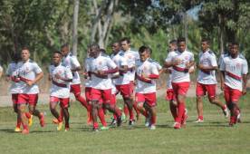 Ramón Maradiaga recortó el plantel de 35 jugadores a 28.