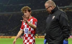 El mediocampista Luka Modric tuvo que ser sustituido al minuto 26. (Foto: Agencia)