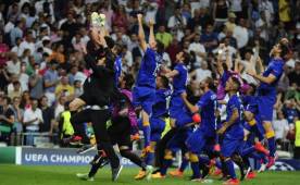 El plantel de Juventus celebró en el Bernabéu el pase a la final de Champions. (AFP)