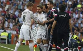 Kroos salió de campo al minuto 25 y preocupa a Carlo Ancelotti a cuatro días para la vuelta de semifinal de Champions ante Juventus. Foto EFE