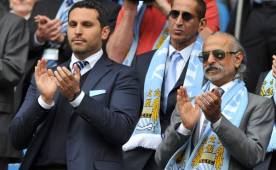 El emiratí Khaldoon Al Mubarak está contento por las ganancias en el Manchester City.