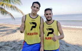 Franco Tisera y Leandro Casale llegan en buen estado físico, esperan firmar su contrato cuanto antes.