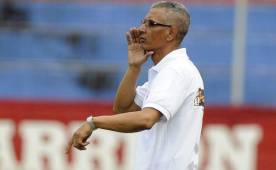 A Horacio Londoño le consultaron si ya se sentía en Liga de Ascenso y pidió a los periodistas ser 'proactivos' en sus interrogantes. Foto Samuel Zelaya