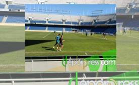 El Choco Lozano trotando, lejos de sus compañeros del Tenerife. Foto cortesía DeporPress.
