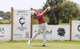Felipe Velázquez se mantiene en la cima del Honduras Open luego de hacer una tarjeta de 66 golpes para acabar con el 18 bajo par. Foto Delmer Martínez