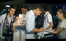 Morata llegó en horas de la noche a Italia y este sábado realizará las pruebas médicas con Juventus. Foto @juventusfces