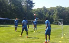 Los jugadores de la Selección de Honduras durante los trabajos que realizó esta mañana.