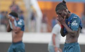 Los jugadores de Motagua estaban ilusionados con clasificar a semifinales, pero no lo lograron. Foto Juan Salgado