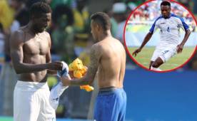 Momentos cuando el defensor hondureño Jhonny Palacios le pedía la camisa a Neymar y le ha generado críticas duras de los aficionados en redes sociales.