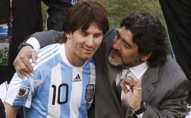 Lionel Messi y Diego Maradona en una imagen de archivo.
