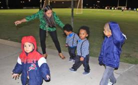 Ivania Reyes, esposa de Boniek García, trata de controlar a unos inquietos y carismáticos hijos del jugador catracho.